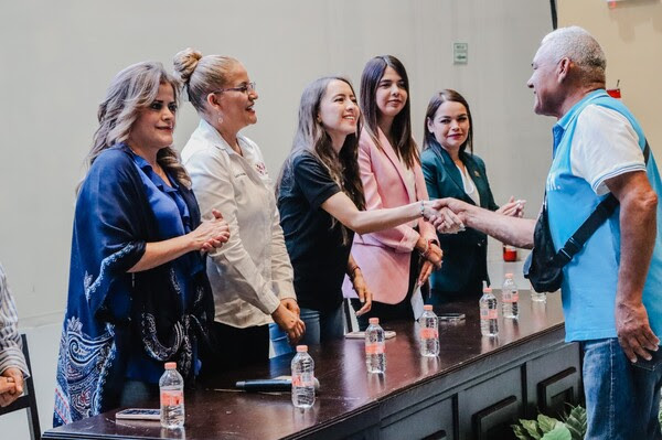 La organización «Bien Común» brinda ayuda económica a personas que cuidan a hijas e hijos cuyas ...